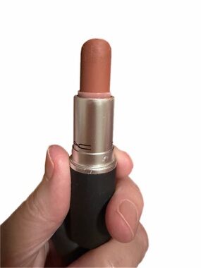 Teddy 2.0 Mac cosmetics lipstick 💄